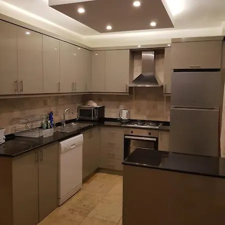Lovely 2 Bedroom With Stunning Sea Views * 卡斯