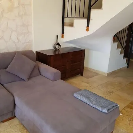 Lovely 2 Bedroom With Stunning Sea Views * 卡斯