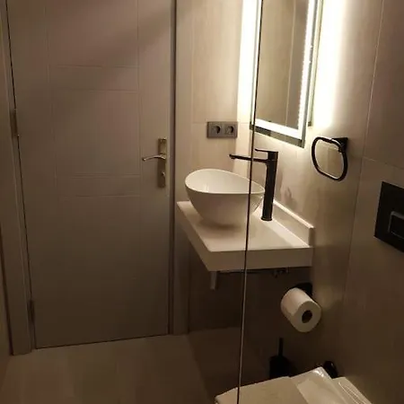 Lovely 2 Bedroom With Stunning Sea Views * 卡斯