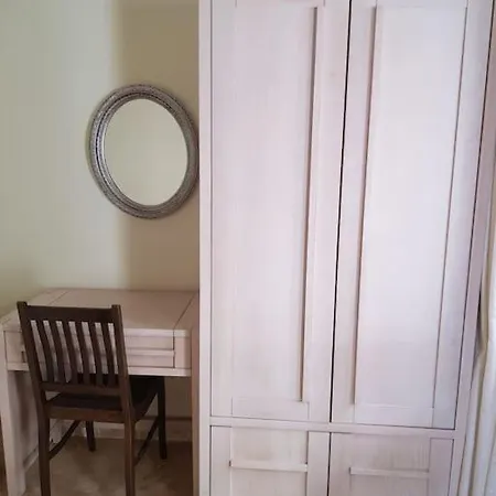 Lovely 2 Bedroom With Stunning Sea Views 公寓