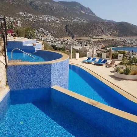 Lovely 2 Bedroom With Stunning Sea Views * 卡斯